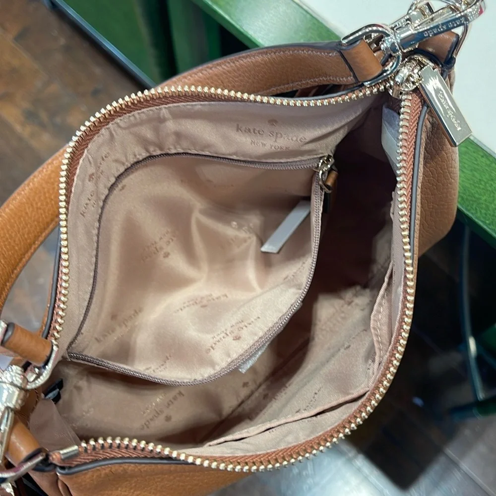 Kate Spade Rosie Shoulder Bag With Tech Attachment AirPod 
Warm Gingerbread 
NWT - Picture 9 of 16